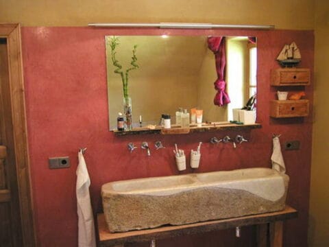 baia fara faianta - baie particulara