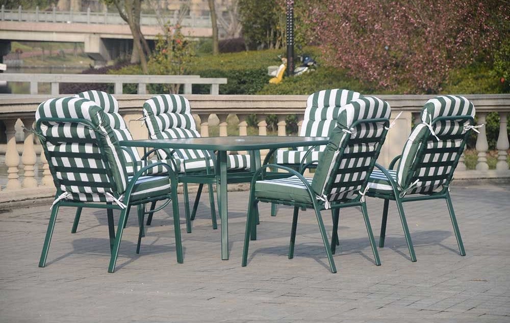 Set mobilier gradina Jardin format din masa si 6 scaune, structura metalica, sticla securizata, perne incluse